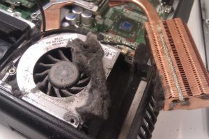 dirty-laptop-fan