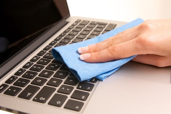 Laptop-cleaning