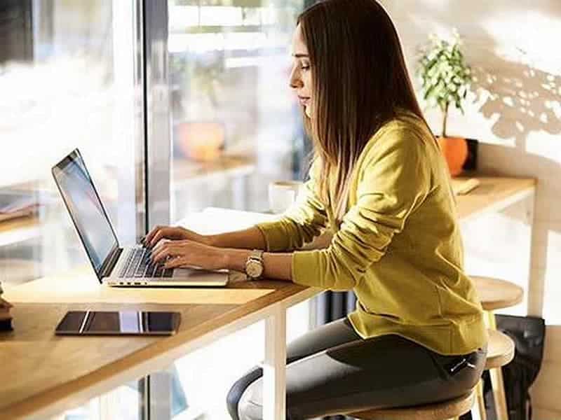دلیل 100 درصد نشدن باتری لپ تاپ + راه حل