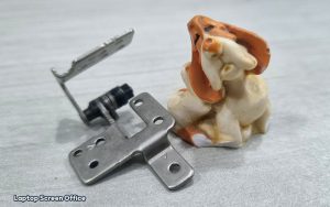 علت صدای تق تق لولای لپ تاپ + راه حل کاربردی