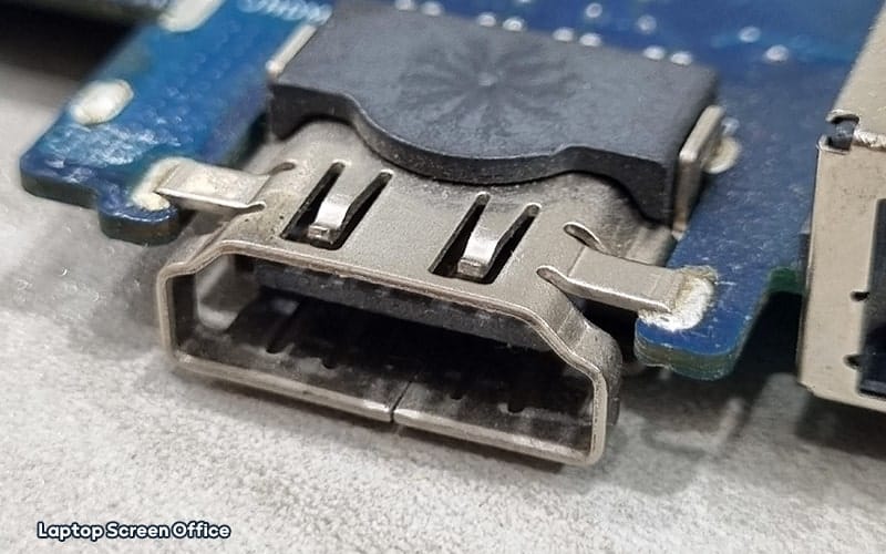 دلایل کار نکردن پورت HDMI لپ تاپ + راه حل کاربردی